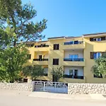 In Mit Eigenem Balkon By Interhome *
