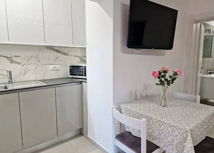 In Mit Eigenem Balkon By Interhome Apartmán Baška