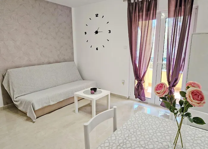 Appartement In Mit Eigenem Balkon By Interhome *